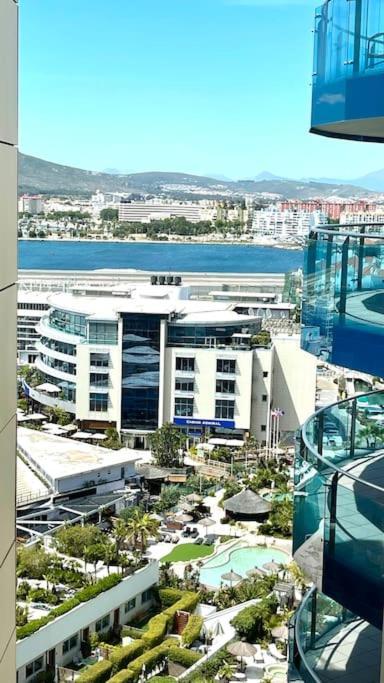 Ocean Village High Floor Luxury Modern Apartment Gibraltar Buitenkant foto