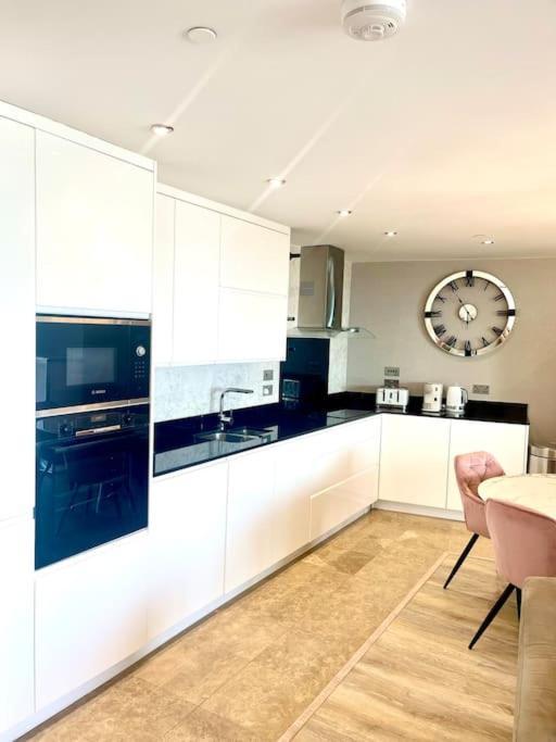 Ocean Village High Floor Luxury Modern Apartment Gibraltar Buitenkant foto