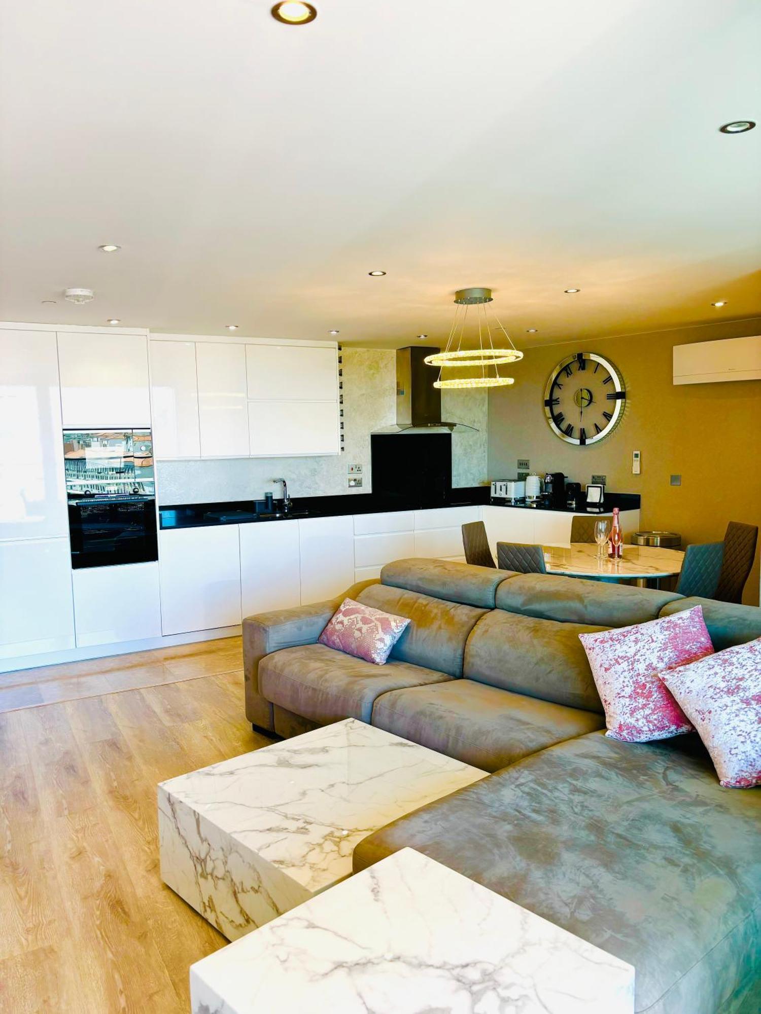 Ocean Village High Floor Luxury Modern Apartment Gibraltar Buitenkant foto