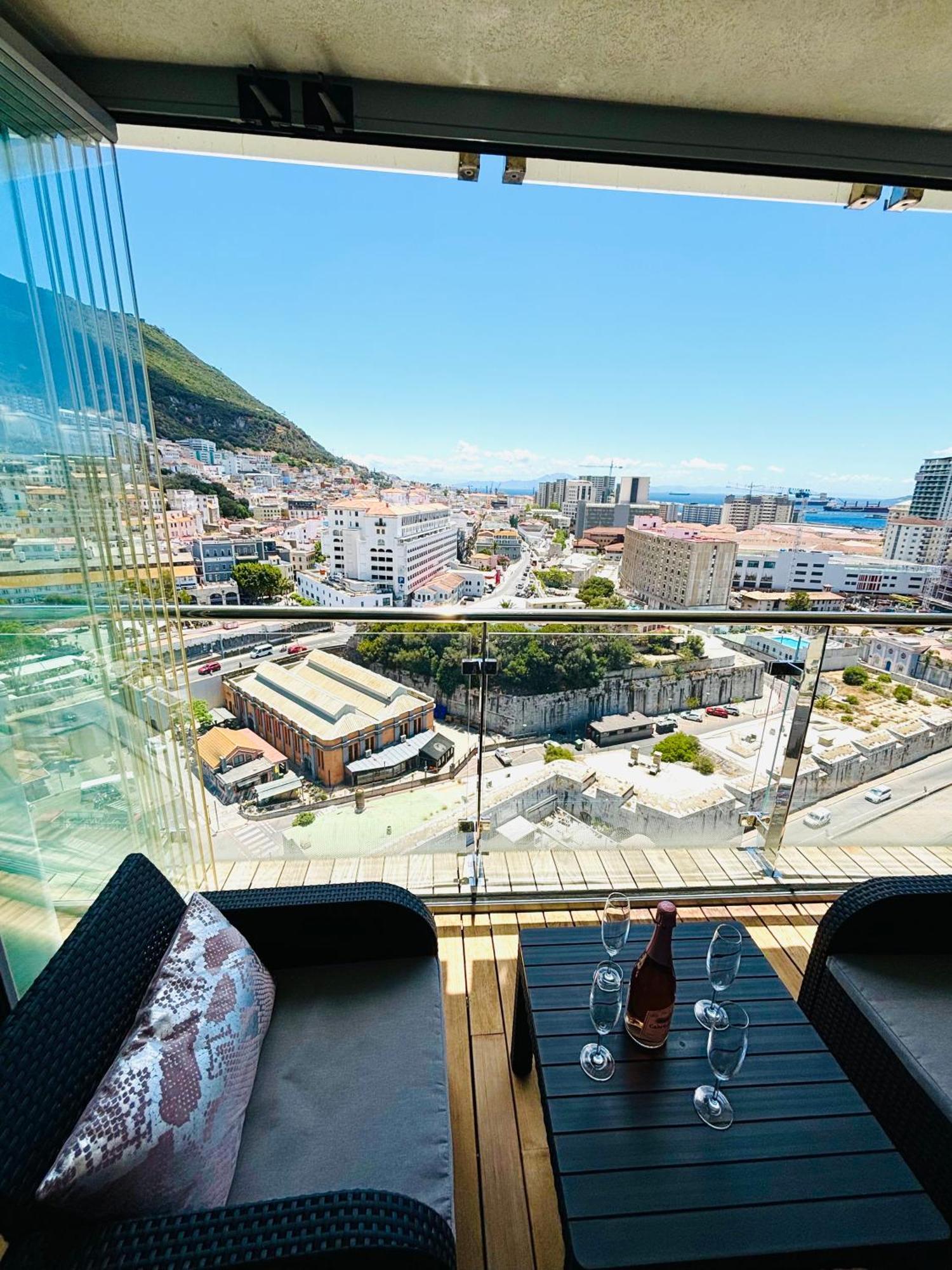 Ocean Village High Floor Luxury Modern Apartment Gibraltar Buitenkant foto