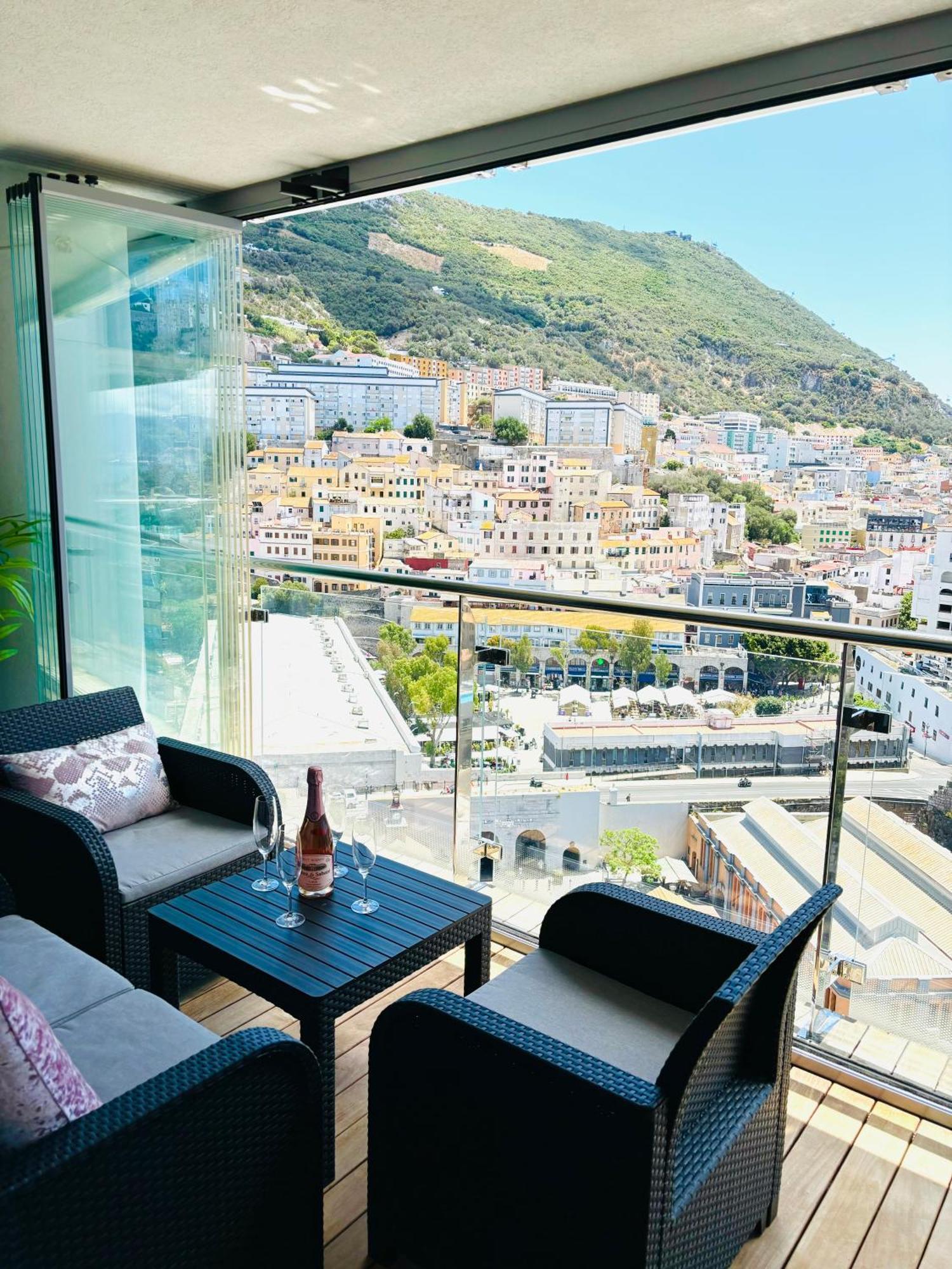 Ocean Village High Floor Luxury Modern Apartment Gibraltar Buitenkant foto