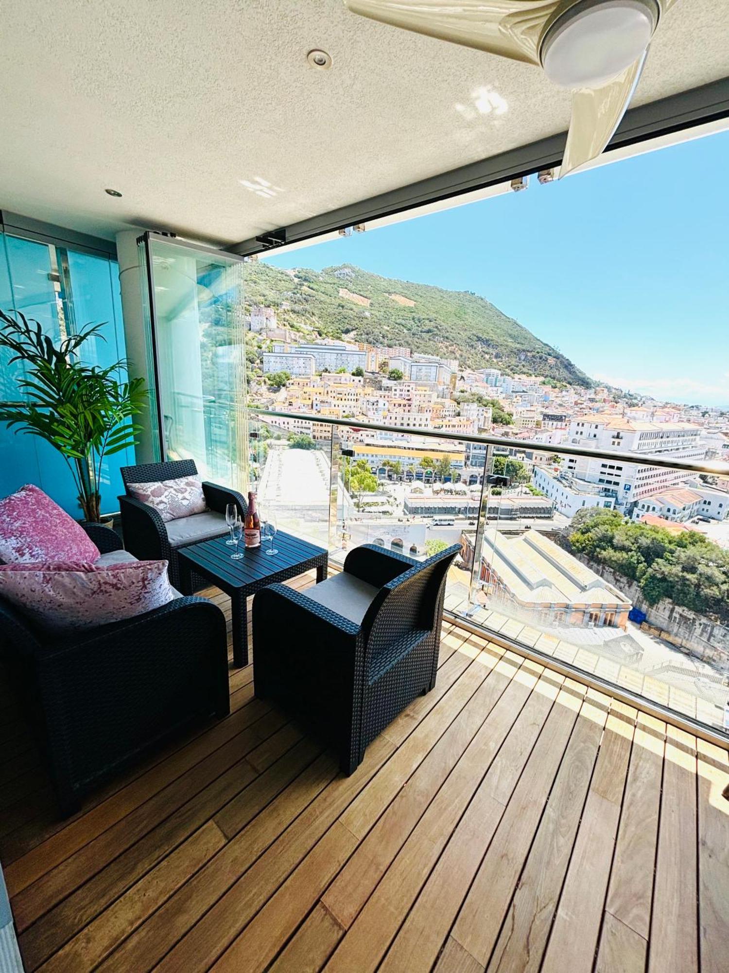 Ocean Village High Floor Luxury Modern Apartment Gibraltar Buitenkant foto