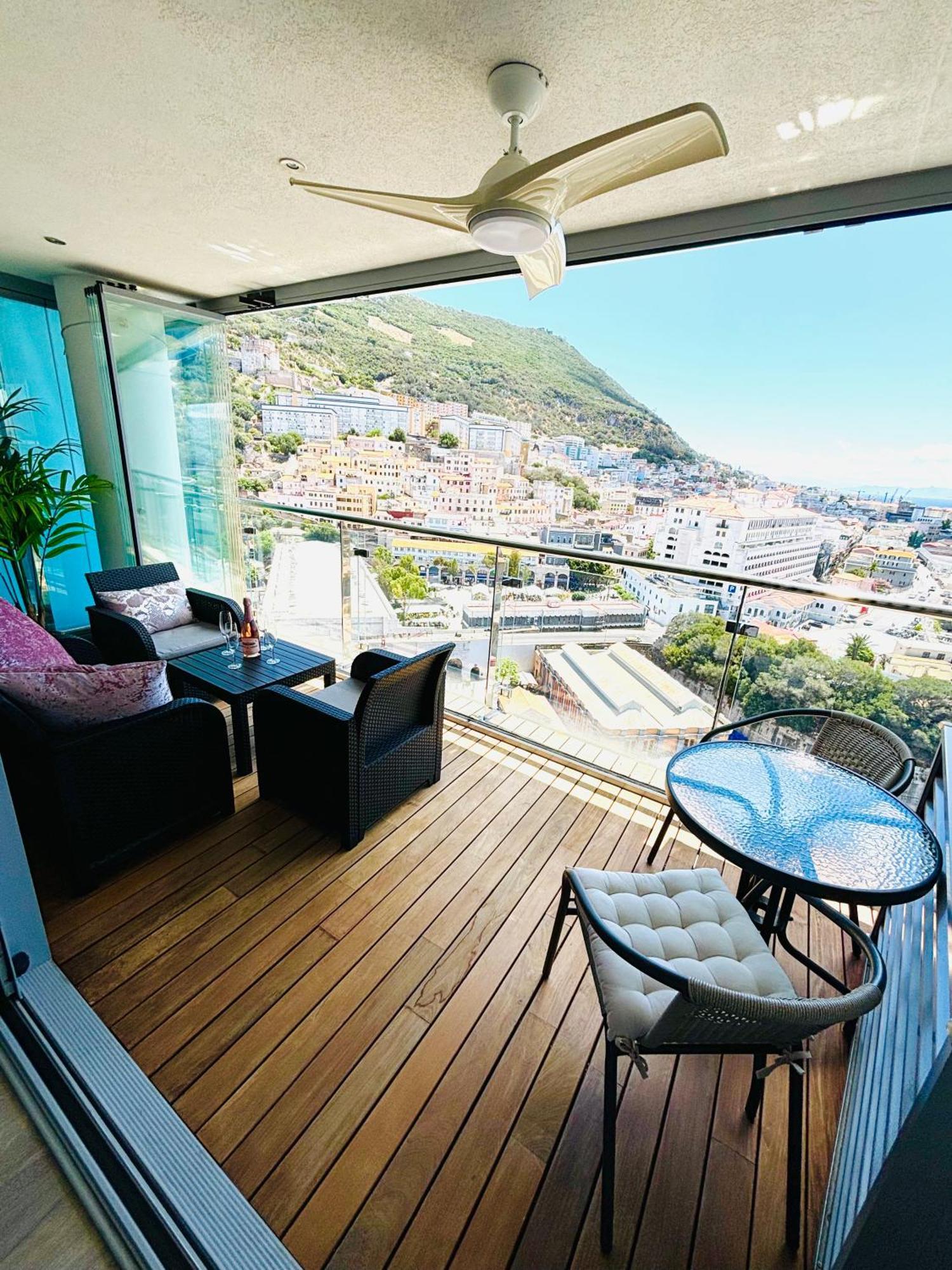 Ocean Village High Floor Luxury Modern Apartment Gibraltar Buitenkant foto