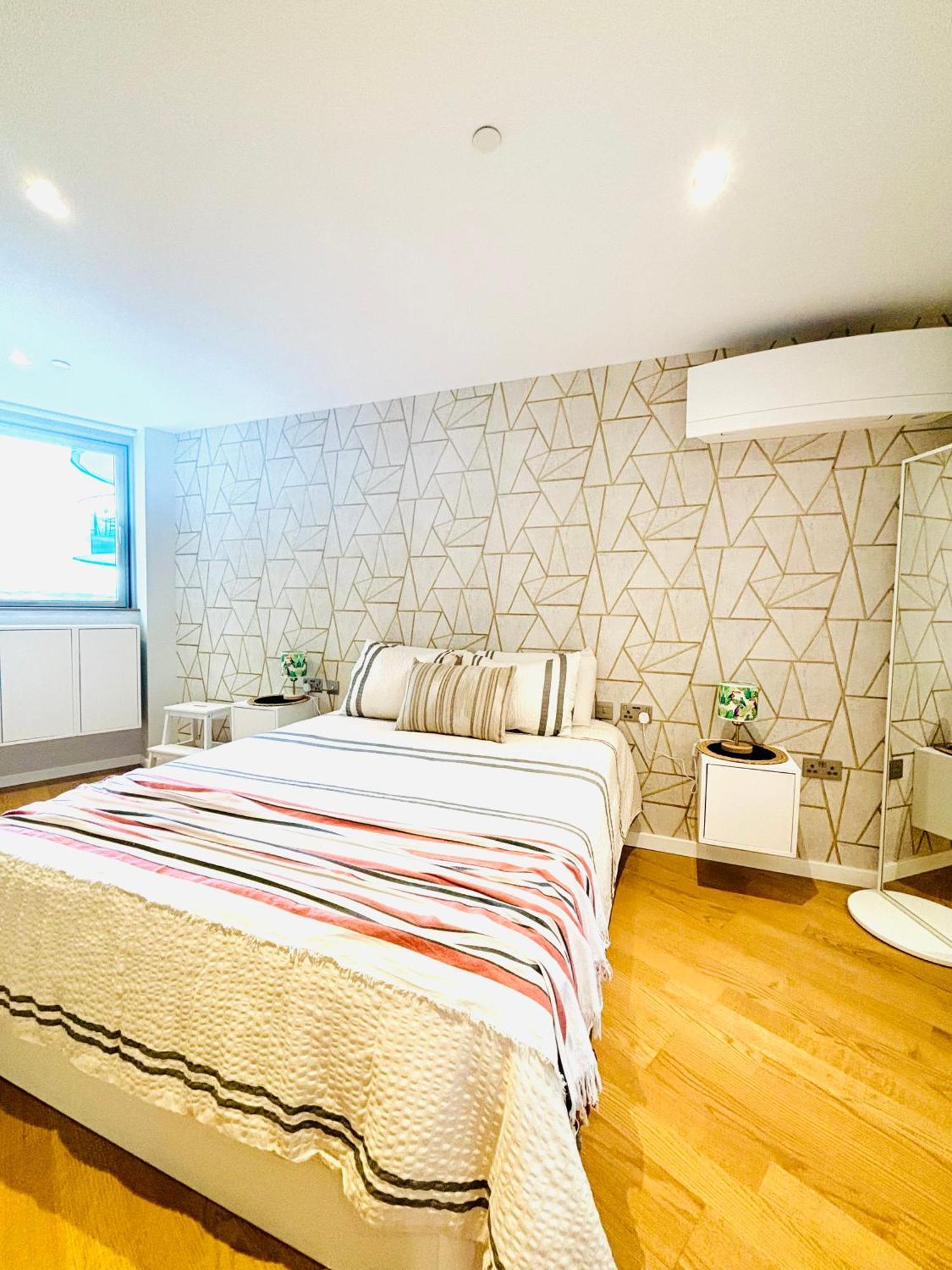 Ocean Village High Floor Luxury Modern Apartment Gibraltar Buitenkant foto